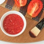 چگونه از گوجه‌فرنگی در روتین مراقبت از پوست صورت استفاده کنیم؟