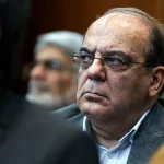 عباس عبدی به پزشکیان: حاضرید هزار تومان به برگزاری ۱۲۰ هزار مراسم برای آقای رئیسی کمک کنید؟