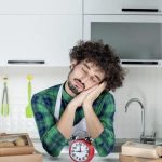 همیشه با خستگی از خواب بیدار می‌شوید؟ این کارها را انجام دهید