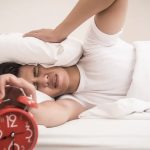 آیا تنظیم چندین زنگ هشدار، ریتم شبانه‌روزی بدن‌تان را بر هم می‌زند؟