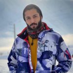 کله پا شدن یا حرکات آکروباتیک؟ کیسان دیباج در زمین برفی هنرنمایی میکند!