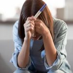 آیا غذاهای منجمد و رژیم‌های بسته‌بندی‌شده باروری را تحت تأثیر قرار می‌دهند؟ نظر متخصص را بخوانید