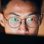 آیا کار کردن از خانه برای شما مفید است؟ یک مطالعه‌ی جدید پاسخ را روشن می‌کند